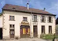 Schule und Bäckerei