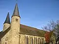 Kloster Möllenbeck, ottonische Flankentürme; der Mittelturm ist 1248 durch Brand zerstört worden