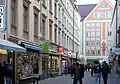 Orlandostraße Richtung Ledererstraße mit Sicht auf die Böhmlerpassage