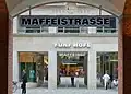 Eingang zu den Fünf Höfen von der Maffeistraße