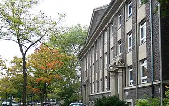 Marie-Curie-Gymnasium, Hauptgebäude