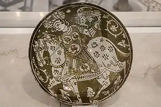 Bemalte große Schale, Fatimid-Ära