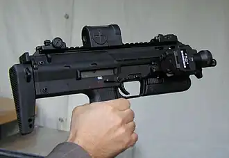 MP7A1 der Bundeswehr mit Zeiss-Z-Point-Rotpunktvisier und Laserlichtmodul