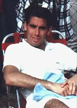 11. Dezember: Manuel Santana (1964) (83)