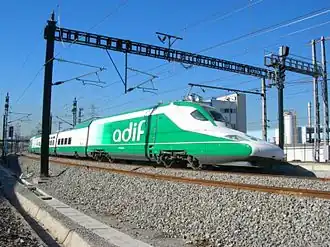 Der Messzug bei Prüfungen der elektrischen Streckenausrüstung zwischen l’Hospitalet und Barcelona Sants