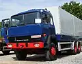 Fernverkehrs-Lkw mit TE-Kabine vom Typ 340&nbsp;D&nbsp;22&nbsp;FL; nach Facelift