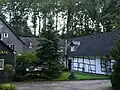 Mahnertmühle, vorne in der Mitte ein Mühlstein