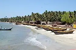 Malvan – Fischerboote am Strand
