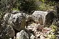 Säulenaltar mit Büstenreliefs