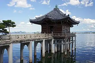 Dachform hōgyō der Ukimi-Halle (Ukimidō), Katata