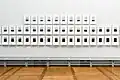 Blick in die Ausstellung „Ton in Ton“ mit Manon Grashorns Textblättern zu Ingeborg Bachmanns Von einem Land, einem Fluss und den Seen, 2015 (Installation in der Kunsthalle Harry Graf Kessler, Weimar)