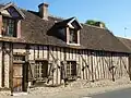 Fachwerk- und Ziegelrahmenhaus