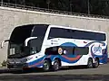 Reisebus mit zwei Lenk- und zwei Antriebsachsen (8×4)