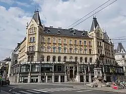 Nr. 86 – Margaretenhof; Front zum Margareten­platz, links verläuft die Margaretenstraße