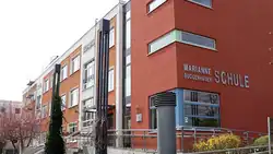 Schulgebäude