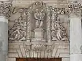 Madonna mit Kind am Hauptportal