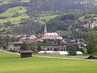 Matrei mit der 1798 geweihten Pfarrkirche