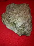 Schieferbruchstein der Burgmauer im Heimatmuseum Hünstetten