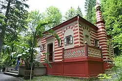 Marokkanisches Haus, im Auftrag von Ludwig II. auf der Pariser Weltausstellung 1878 angekauft und gleichfalls in Linderhof aufgebaut.