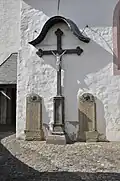 Kreuzigungsgruppe an der Südwand