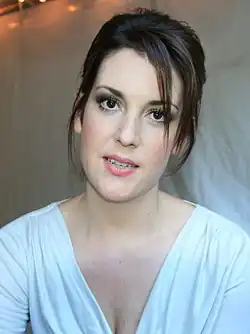 Elijah Wood und Melanie Lynskey gehen im Film gemeinsam der Detektivarbeit nach