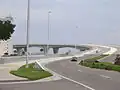 Fahrbahnen der Brücke