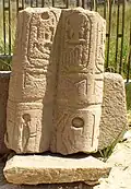 Steinfragment mit Hieroglyphen