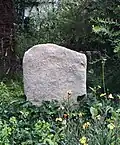 Nachbildung Menhir III (männlich), 1942 mit Menhir IV gefunden; Höhe 1,08 m.