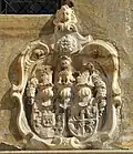Allianzwappen Rosenberg und Pock am Turm