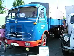 Mercedes-Benz LP 334 (1957–1963)