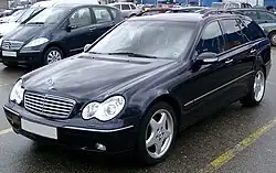 C-Klasse T-Modell (2001–2004; mit aufpreispflichtigen Xenonscheinwerfern)