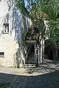 Das Mesnerhaus mit der Brucknerstiege