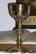 Messkelch. Von E.H. gefertigt für die St.-Franziskus-Kirche in Hamburg-Barmbek-Nord. Silber (vergoldet)