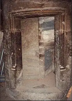 Darüber 3. Turm-Wendeltreppe