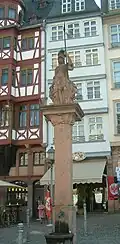 Minervabrunnen vor 1944 und 2009