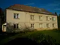 Wohnhaus mit 4 Wohnungen