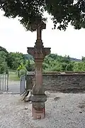 Altes Missionskreuz auf dem Lösnicher Friedhof ohne Jahresangabe.