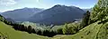 Teuchlspitz vom gegenüberliegenden Zwenberg gesehen, die Teuchel liegt im Tal dahinter (Taleingang bei Napplach sichtbar)
