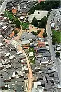 Die Favela Monte Azul von oben.