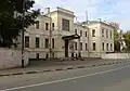 Solodownikow-Armenhaus (1862, 1886–1887 umgebaut von A. S. Kaminski zum Alexander-Krankenhaus), Schtschipok 6/8, Moskau[6]