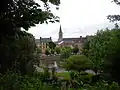 Blick auf die Kirche Saint-Denis