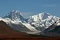 Mount Deborah (Alaska), 3761 m, von Beckey, Meybohm und Harrer erstbestiegen, und rechts Mount Hess, 3639 m