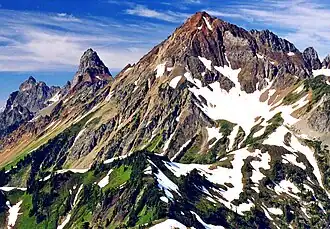 Mount Larrabee und die Border Peaks vom Winchester Mountain Lookout aus gesehen