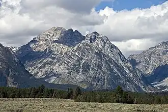 Mount Woodring zwischen Paintbrush Canyon (links) und Leigh Canyon (rechts)