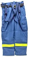 Einsatzschutzhose mit Gürtel und Hosenträgern