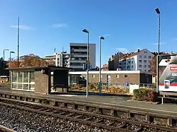 Empfangsgebäude mit Bebauung (2018)