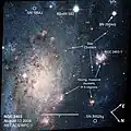 Detailaufnahme des Hubble-Teleskops mit Supernova SN 2004dj, beschriftet