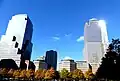 200 Liberty Street (links) und 225 Liberty Street