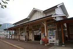 Ehemaliges Empfangsgebäude an der Ostseite