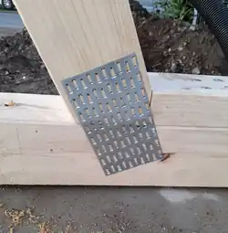 Nagelplatte an einem stumpfen Strebenanschluss.